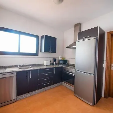 Playa Blanca Sleeps 6 Pool Wifi Διαμέρισμα