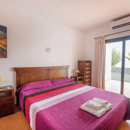 Apartamento Playa Blanca Sleeps 6 Pool Wifi *