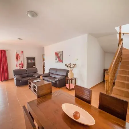 Playa Blanca Sleeps 6 Pool Wifi Apartamento Playa Blanca (Lanzarote)